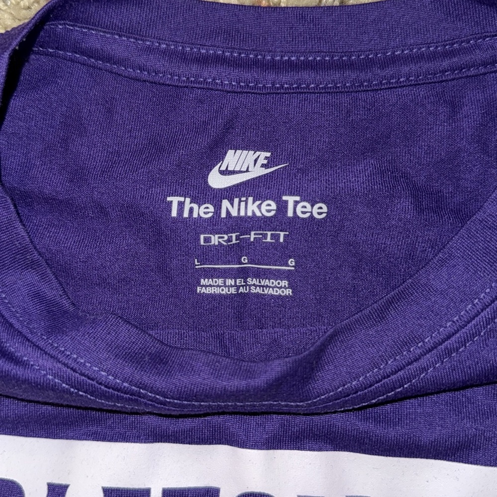 Tarleton State University Basketball Shirt - Picture 2 of 3